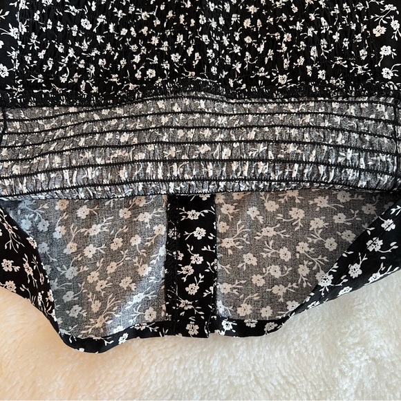 Cropped Top 🖤 worn once! - Picture 10 of 10